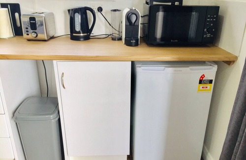 Hunter Valley Apartment | The Blue Wren Studio. Stay Explore Experience and more!