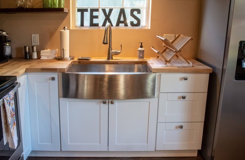 South Manchaca House | The Blueberry Cottage in South Austin