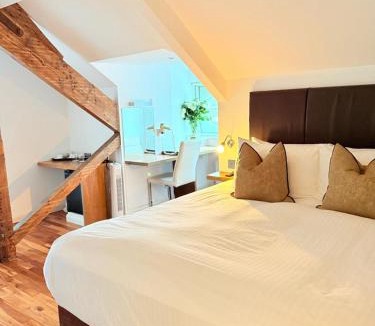 Pontypridd Hotel | The Blueberry Hotel