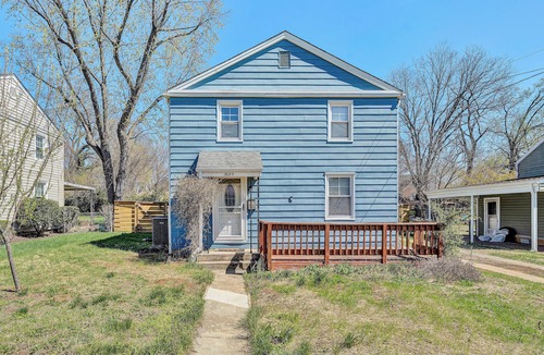 Roanoke House | The BlueBird~ Charming & Central 3BR in Roanoke
