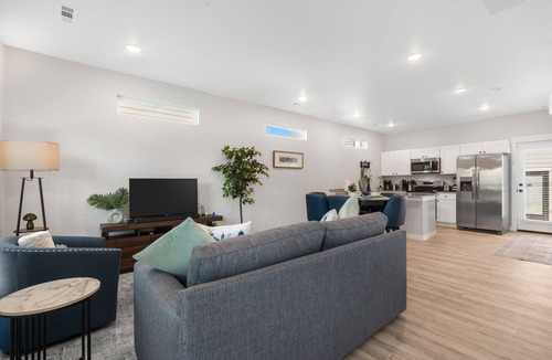 Centerton House | The Bluebird Nest, Relaxing | Modern | Fresh