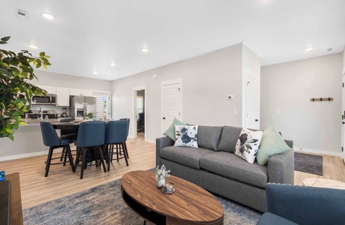 Centerton House | The Bluebird Nest, Relaxing | Modern | Fresh