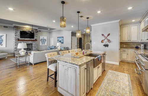 Cedar Creek Reservoir House | The Bluewater Bungalow - Luxe Cedar Creek Lake Gem