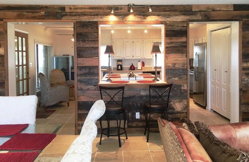 Monteagle House | The Bluff House — An Incredible View, Where Peace & Relaxation Settle In