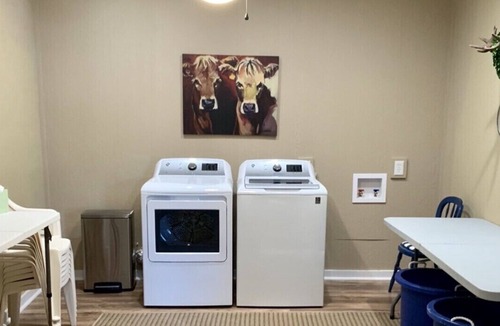 Bryan County RV Rental | The Bluff RV Park slip rental with Red River access.