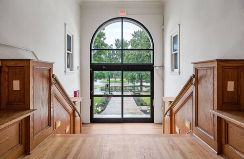 McMinnville Condo | The Boardroom