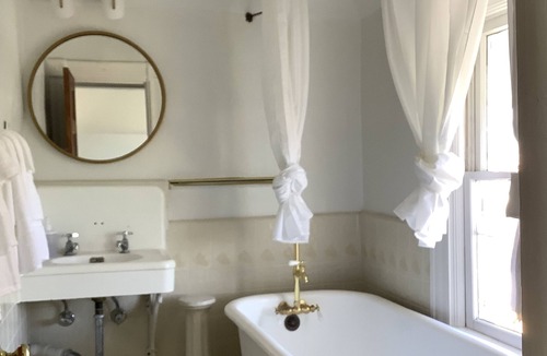 Beach Hill - Beach Flats Bed & Breakfast | The Boardwalk Beach House