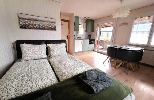 Goldswil Apartment | The Boat House