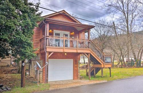Hot Springs Apartment | 'The Boat House' Creekside Escape in Hot Springs!