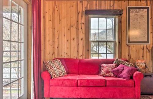Hot Springs Apartment | 'The Boat House' Creekside Escape in Hot Springs!
