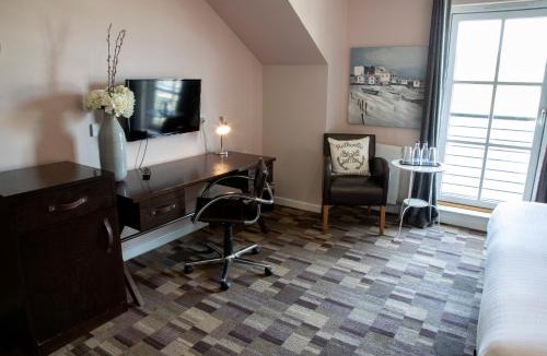 Fintry Hotel | The Boat House