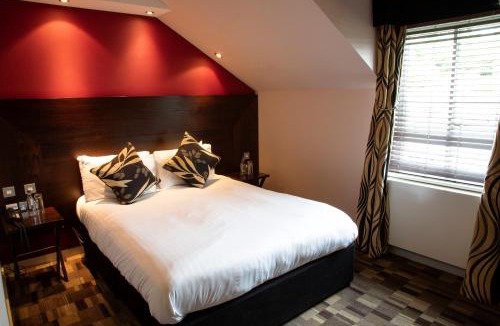 Fintry Hotel | The Boat House