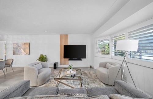 Fort Lauderdale Apartment | The Boat House - River Harmony Home