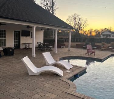 Hahira House | The Boat House