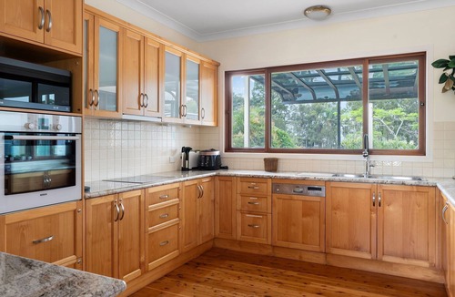 Chittaway Point House | The Boathouse – Pool & Private Slip