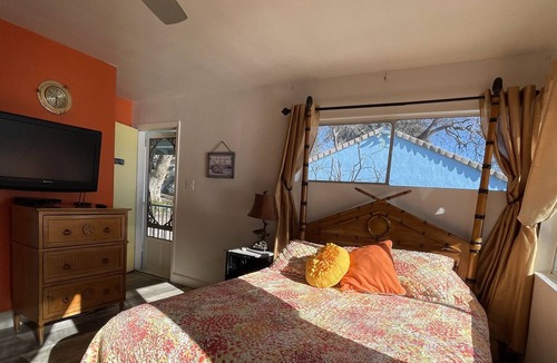 Wilbur Springs Cottage | The Boathouse Cottage Clearlake Oaks