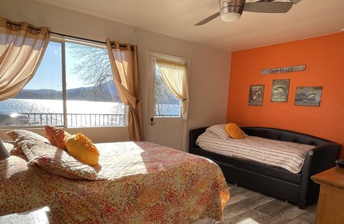 Wilbur Springs Cottage | The Boathouse Cottage Clearlake Oaks