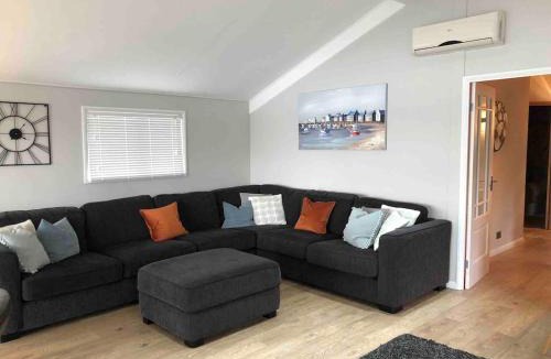 Fairford Ski Chalet | The Boathouse Lodge