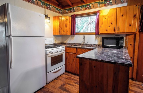 Babbitt Cabin | The Bobcat Cabin at Timber Bay