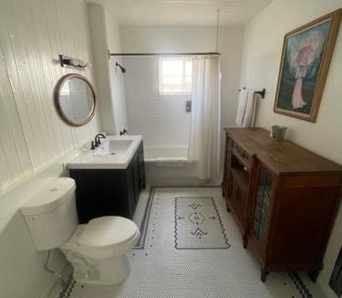 Bridgeport Hotel | The Bodie Hotel
