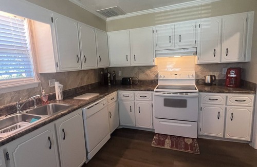 Gracewood Condo | The Bogie Condo