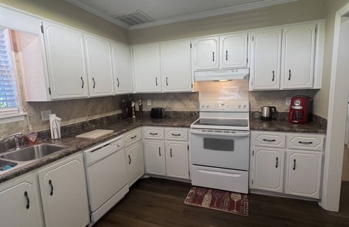 Gracewood Condo | The Bogie Condo