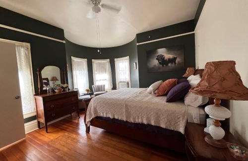 Buffalo Hotel | The Boho Buffalo Inn