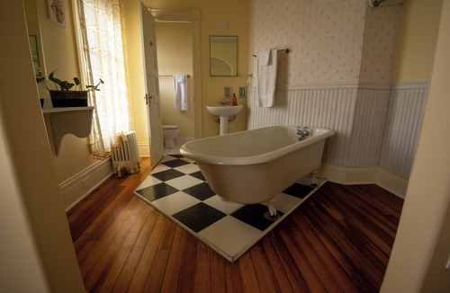 Buffalo Hotel | The Boho Buffalo Inn