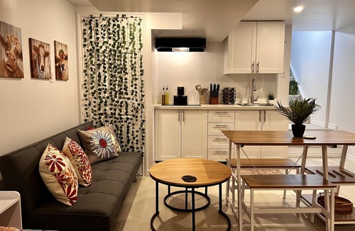 East Windsor Apartment | The Boho Oasis: Luxurious Studio Apartment, Quiet Court, Close to All Amenities!
