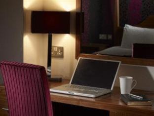 Staines Hotel | The Boleyn Hotel