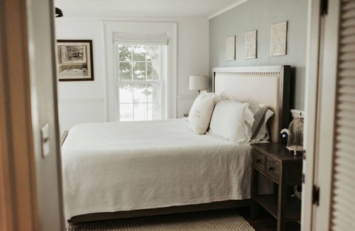 Skaneateles Bed & Breakfast | The Bond 1835