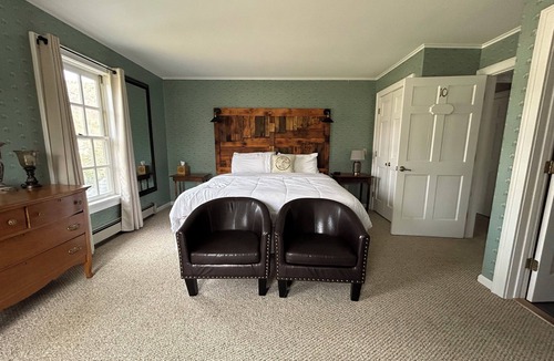 Warrensburg Hotel | The Bond Inn Room #10