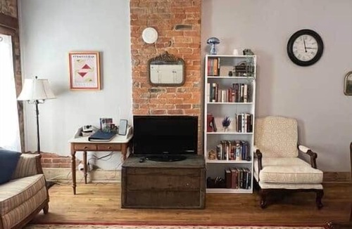Rolla Apartment | The Bookend Loft Above Perched above historic Pine Street in downtown Rolla