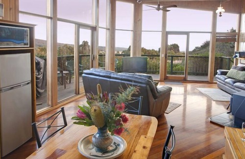 Johanna Cottage | The Boomerangs