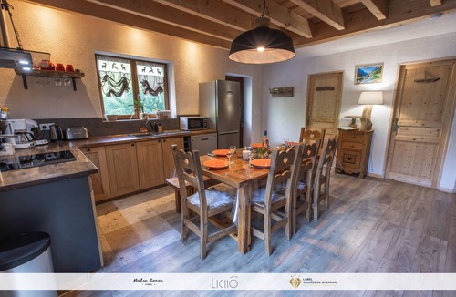 Gedre Ski Chalet | The Bordarriben Sauna and Spa