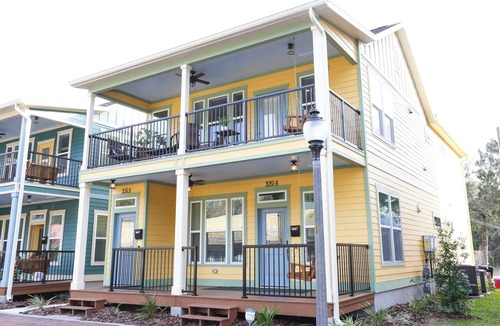 Pleasant Street House | The Botanical Suite. Newly Built, Upscale, Central