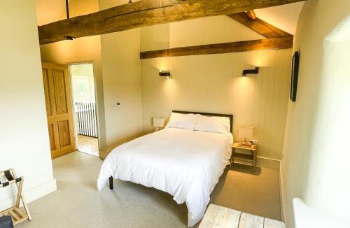 Weedon Lois Villa | The Bothy