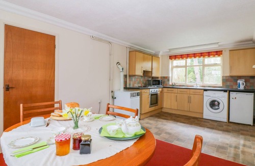 Stoke Ash Cottage | THE BOTHY, with a garden in Eye