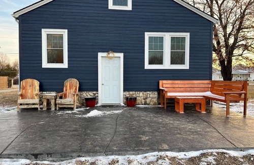 Garnett House | The Boujie Blue Bungalow