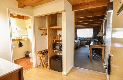 Nederland Hotel | The Boulder Creek Lodge