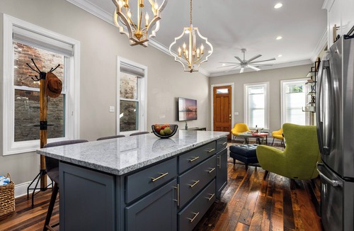 Phoenix Hill House | The Boulevardier ~ Hot Tub, Fire Pit, Mini Golf, BBQ