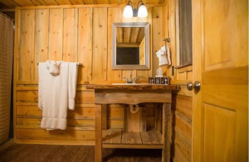 Zion National Park East Entrance Cabin | The Boundary Cabin 6