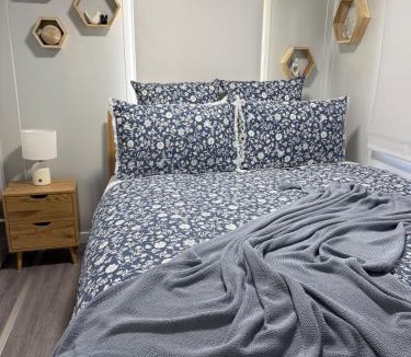 Paynes Crossing House | The Bower - Off Grid Cabin, Unplug, Relax & Unwind