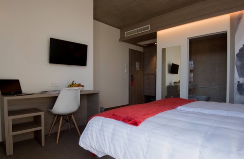Signy-Avenex Hotel | The Bowling Hotel
