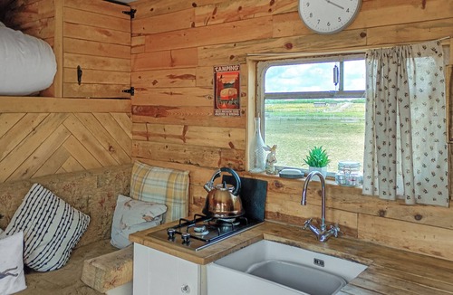 Oving Cottage | The Box - Oasis Farm