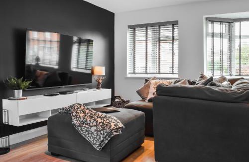 Leicester House | The Bradgate Escape