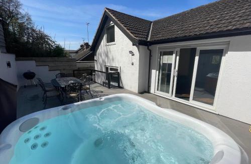 Monmouth House | The Brambles