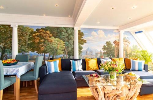 Folkestone Villa | The Breakers - Riviera Apartment