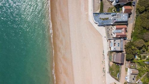 Folkestone Villa | The Breakers - Riviera Apartment