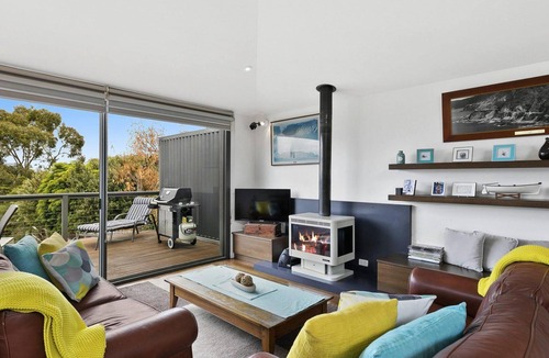 Lorne House | The Breakers Two - Stunning Views